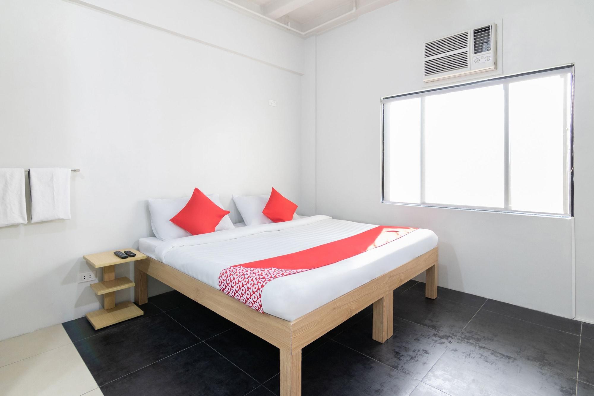 OYO 136 Regal Residences Cidade Quezon Exterior foto