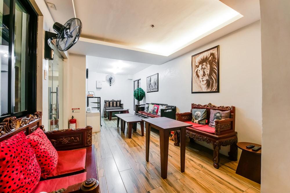 OYO 136 Regal Residences Cidade Quezon Exterior foto