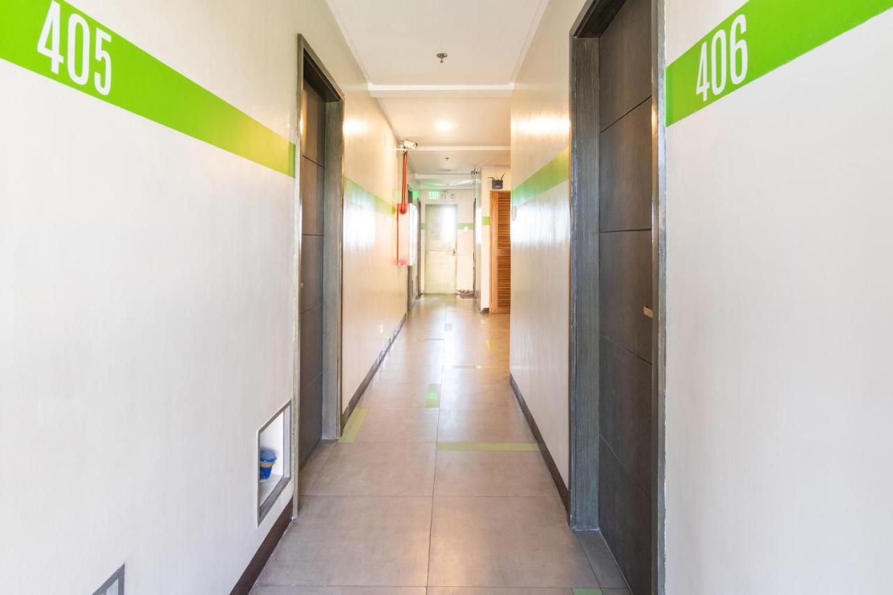 OYO 136 Regal Residences Cidade Quezon Exterior foto